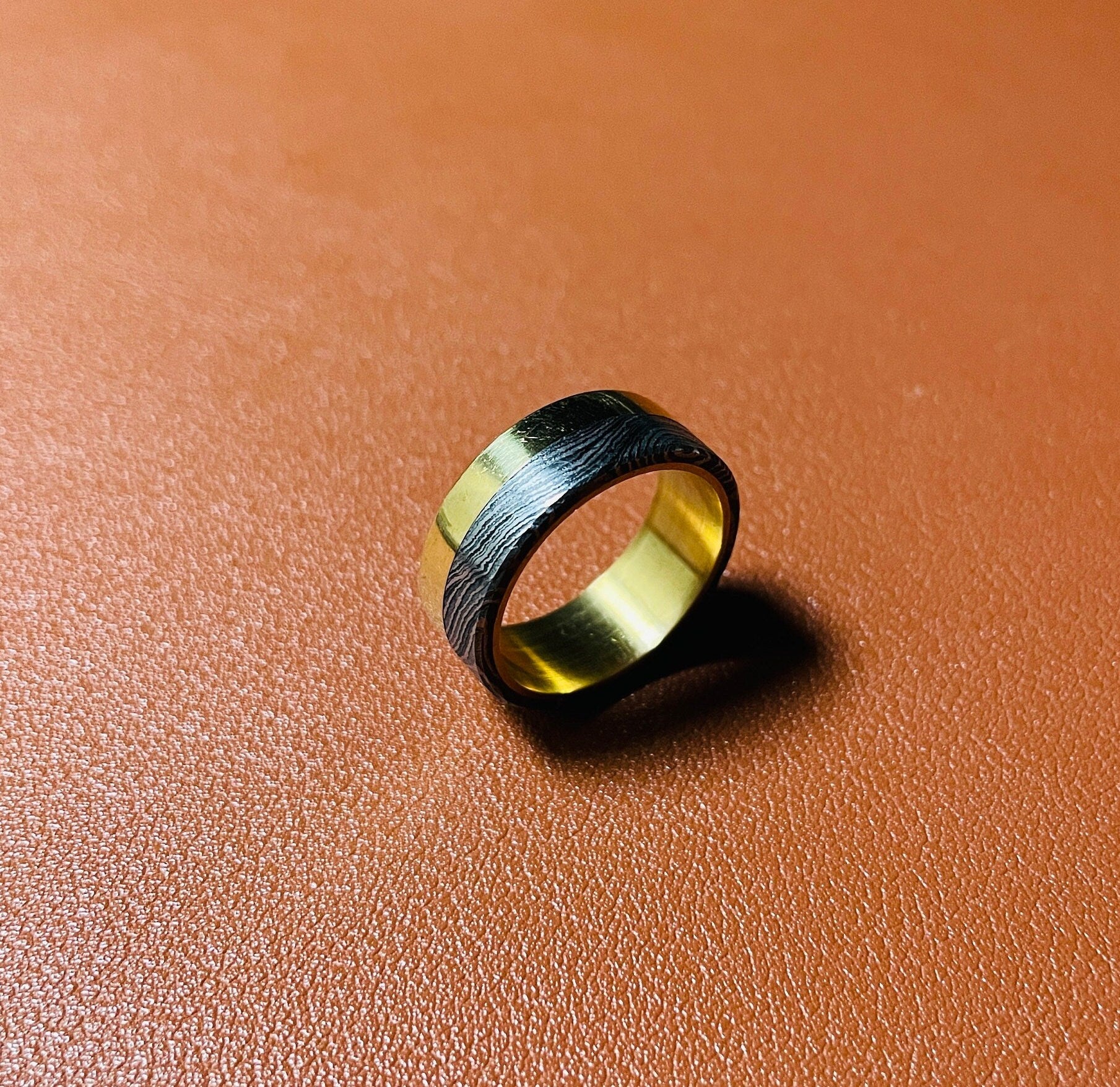 Ring Damascus Steel and Brass Band | Unisex | Sustainable Christmas Gift